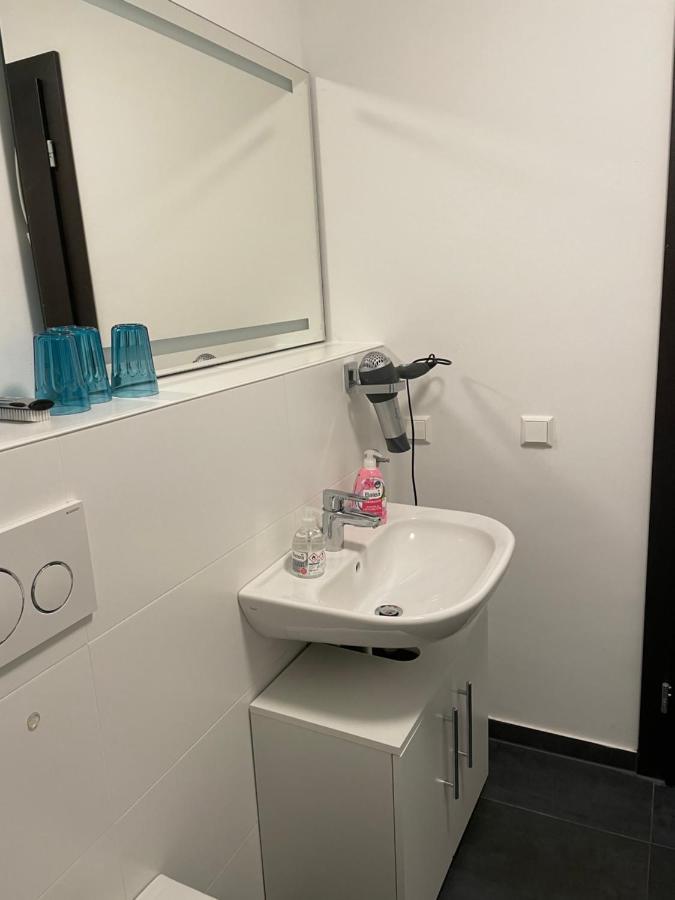 Appartement Im Herzen Von Leimen Bagian luar foto
